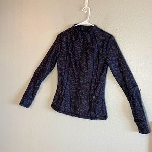 Climawear Black and gray cheetah print Jacket. Size Small